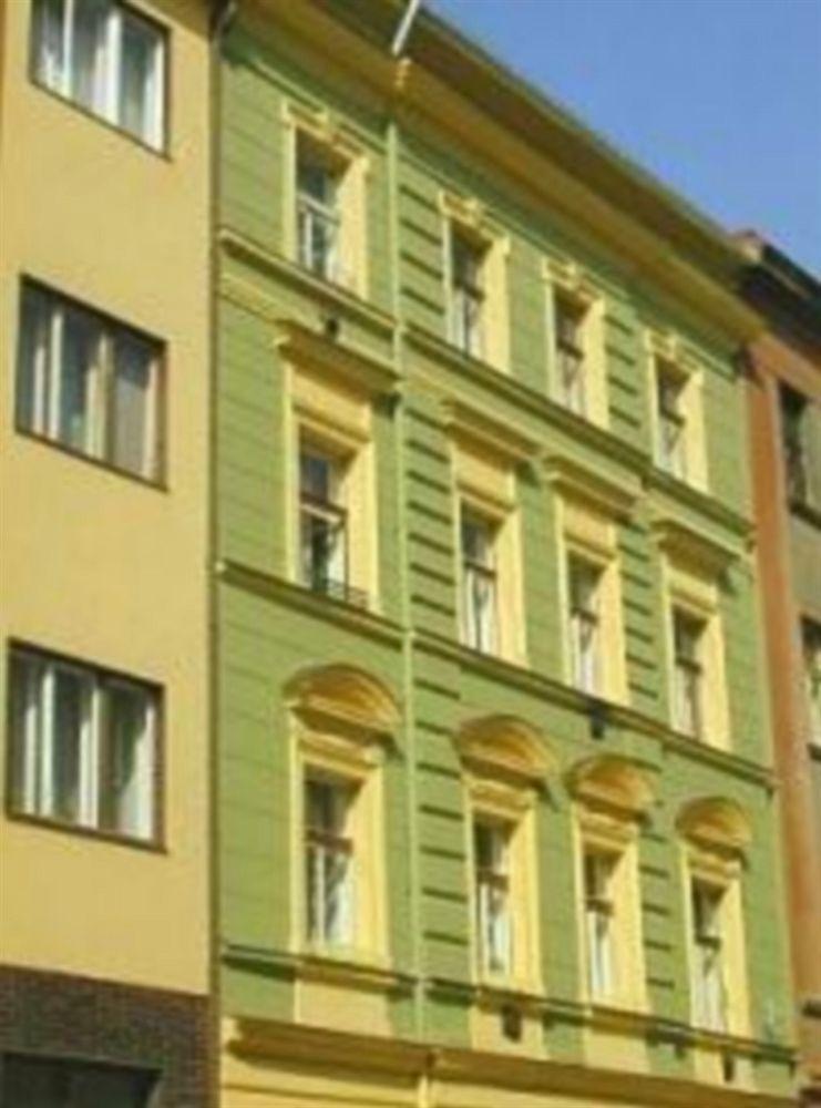 Vlkova Palace Prague Ngoại thất bức ảnh