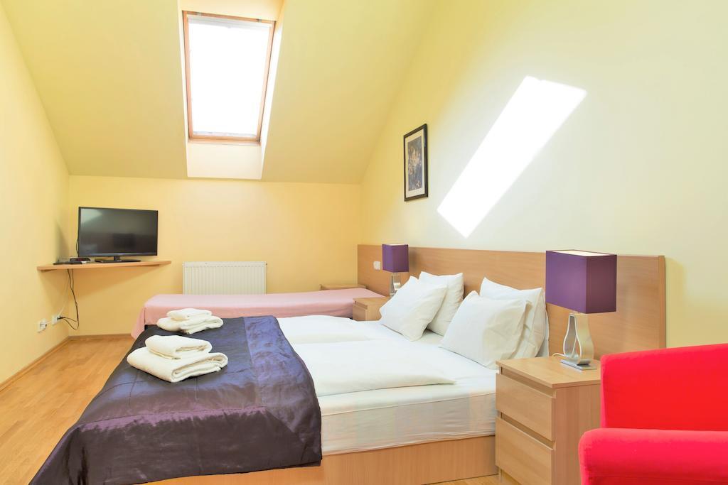Vlkova Palace Prague Ngoại thất bức ảnh