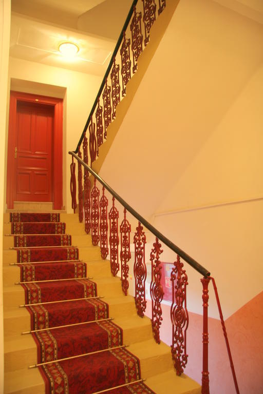 Vlkova Palace Prague Ngoại thất bức ảnh